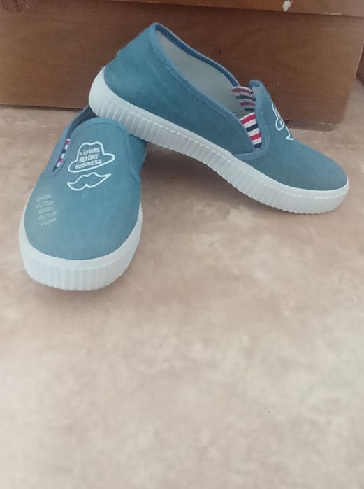 Женская лёгкая обувь