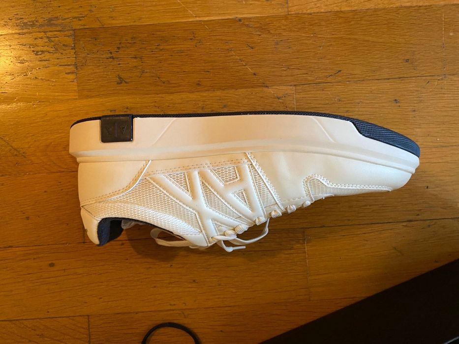 Маратонки  Armani Exchange  намалени 100 лв.