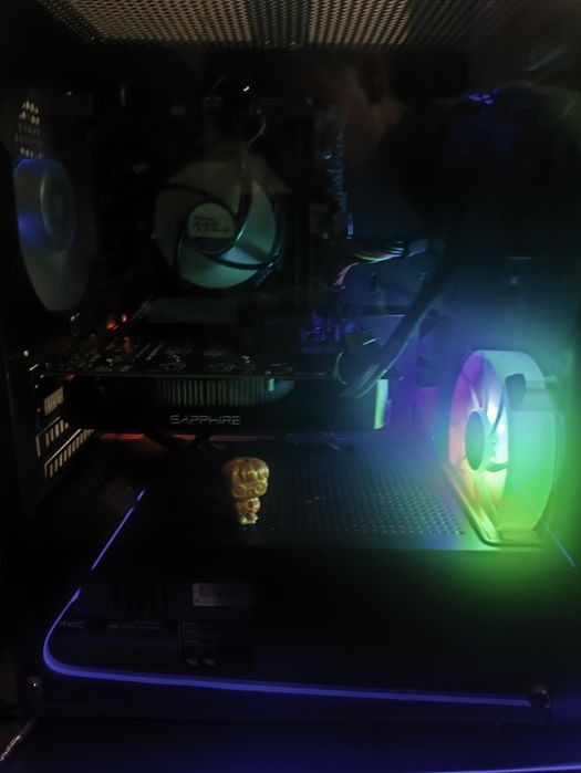 Vând  PC  gaming