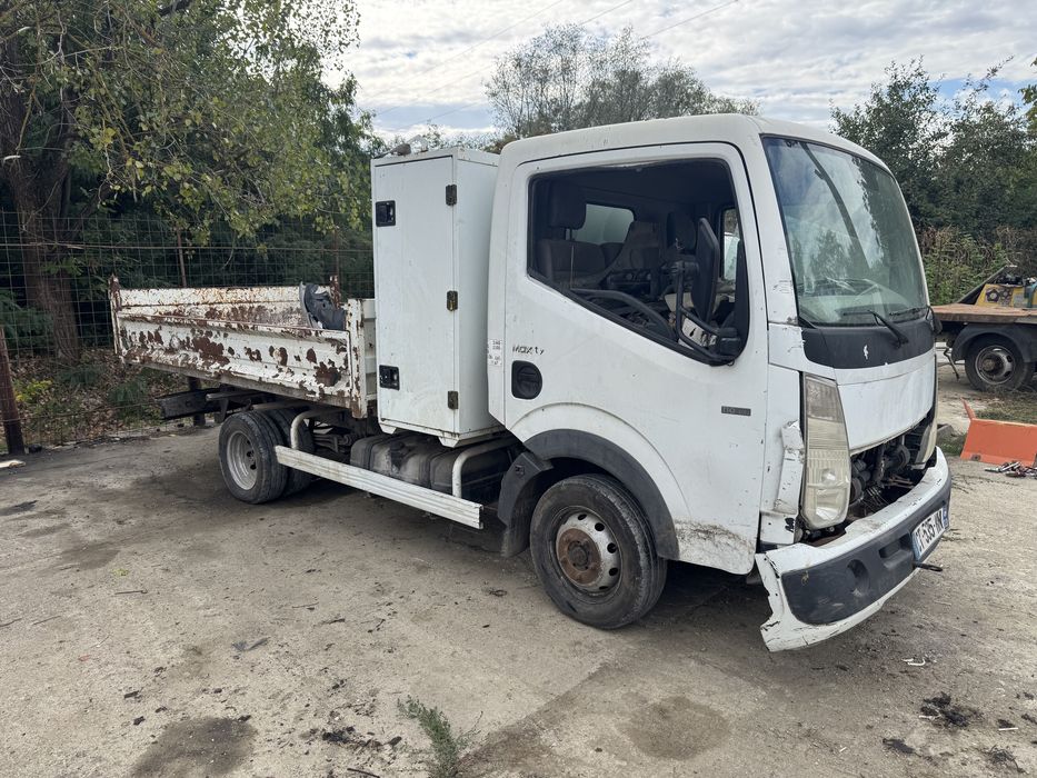 Renault Maxity 2.5 diesel - 3,5 tone - basculabila electric - an fab. 2009