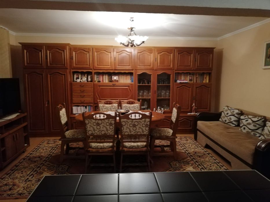 Inchiriez apartament central zona Transilvaniei