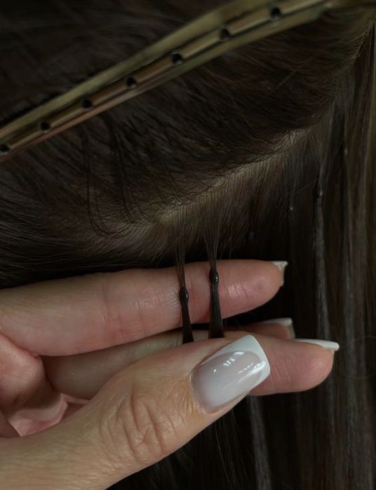 Caut model pentru aplicarea extensiilor de par