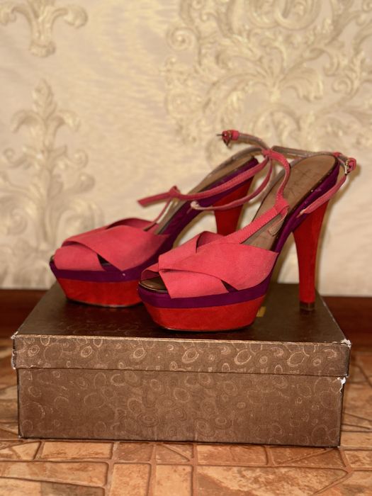 Туфли б/у все по 500 тг