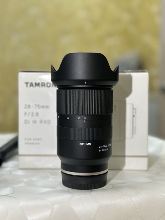 Обьектив Sony Tamron 28-75mm F/2.8 Di III RXD