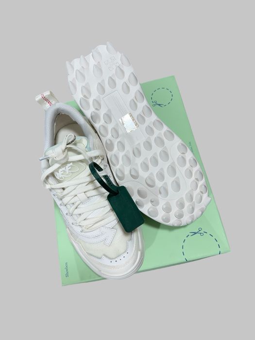 Чисто нови ОРИГИНАЛНИ Off-White Sneakers