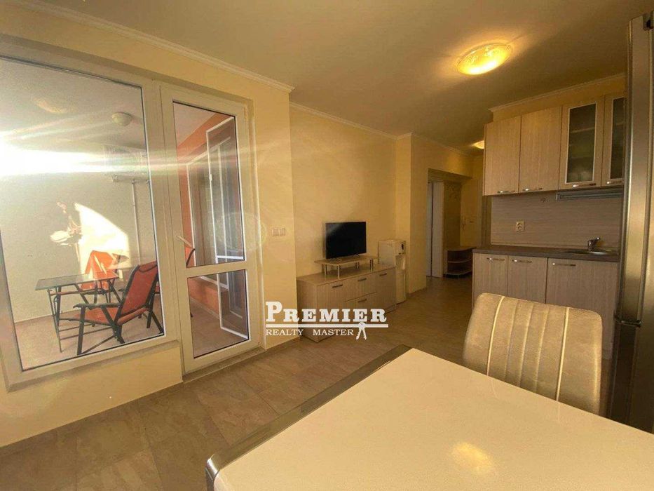 Продава се Тристаен апартамент в Поморие - 72 кв.м за 1202 €/кв.м - Снимка #2