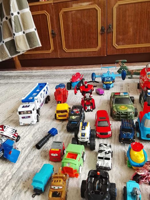 Продам детские игрушки