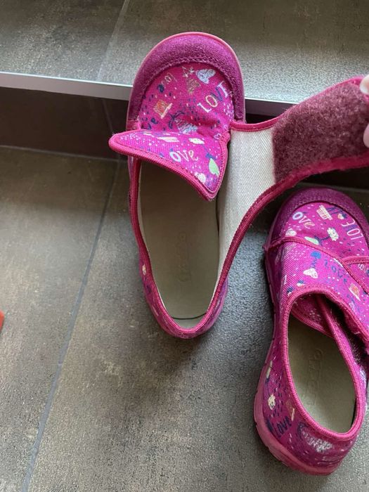 Детски пантофи за момиче