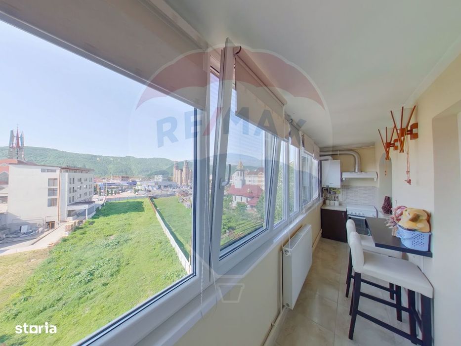 Apartament cu 4 camere de vânzare, Piața 1 Decembrie 1918