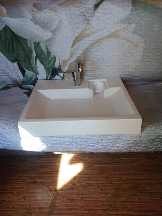 Продам умывальник под стрелку