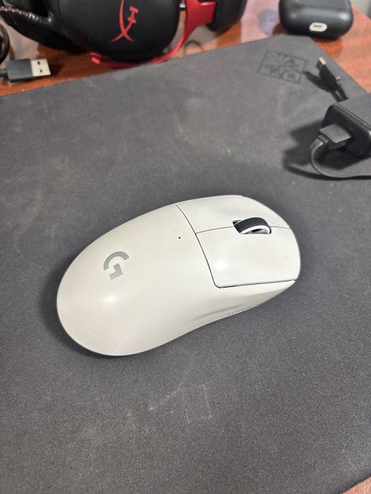 Продам мышь Logitech PRO SUPERLIGHT 2