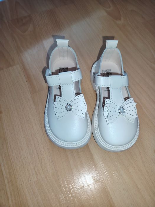 Pantofi eleganti fete