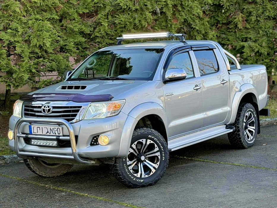 - IMPECABILA Toyota Hilux INVINCIBLE 3.0Tdi 170cp Automata Full