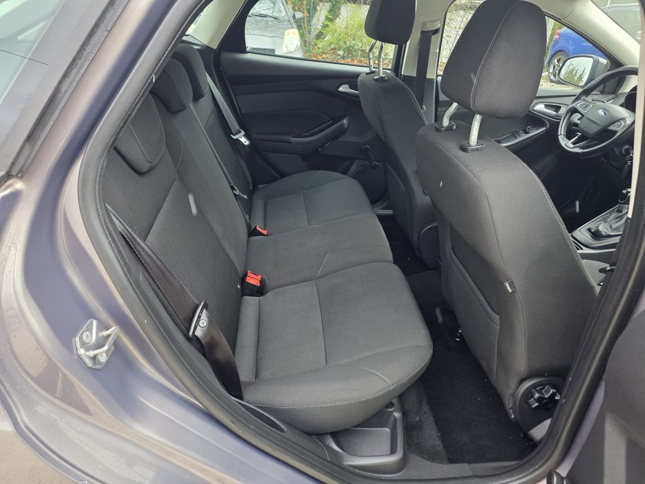 Ford Focus 2015 • 1.0 , 101 CP • Euro 6.