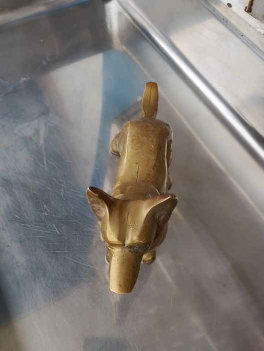 Бронзова статуя Куче