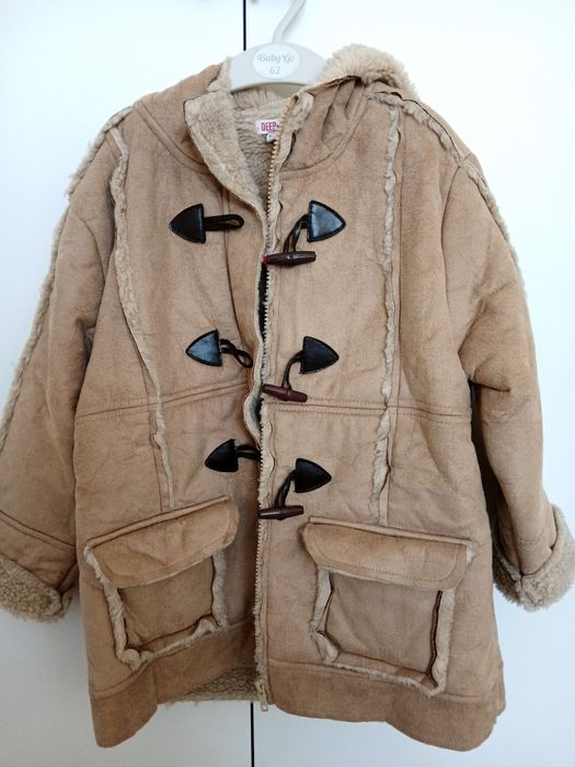 Новая дубленка 5-6 лет Весна