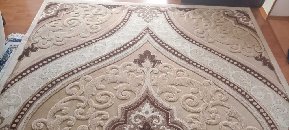 Продается  ковер