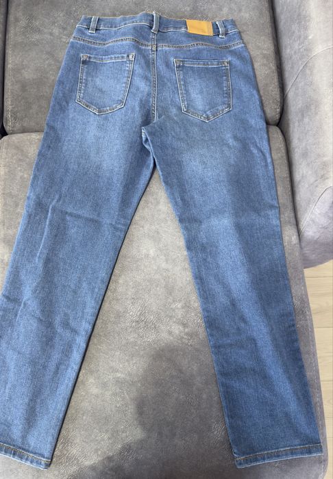 Продам джинсы детские на мальчика