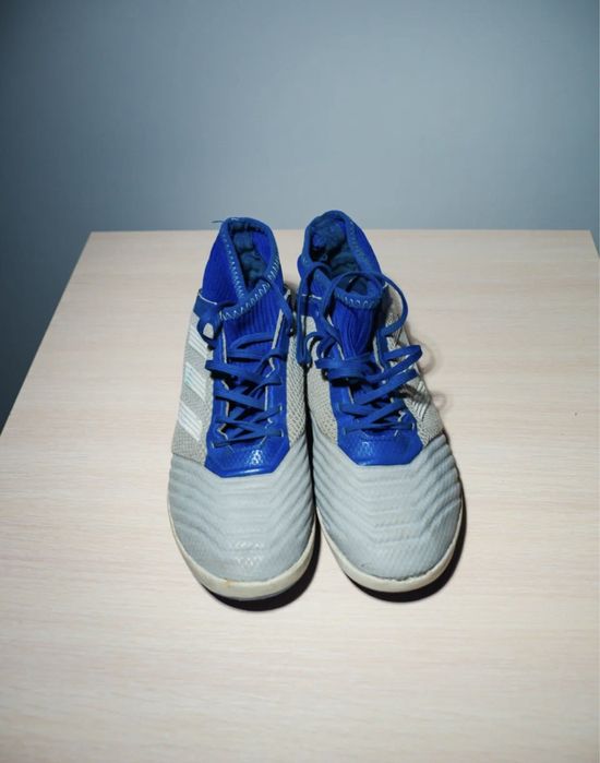 Футбольные кроссовки / 38 размер