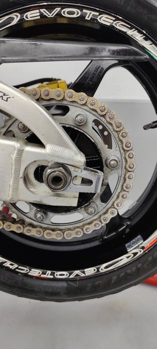 Honda CBR 600RR -pc37