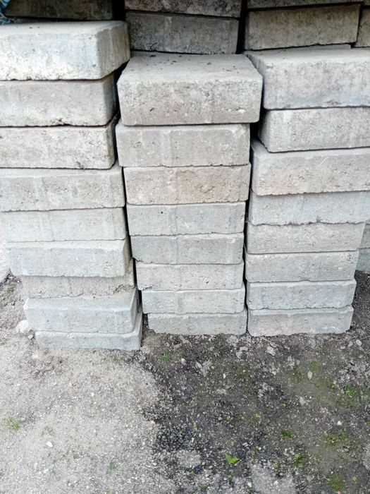 Vând pavele diverse