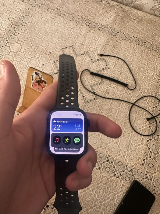 Продаю Apple watch series 7