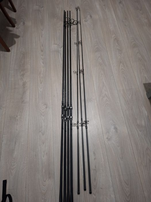 Продавам въдици Shimano Tribal Velocity 12ft 3.25lb – комплект (3 пълни въдици + 1 резервна долна