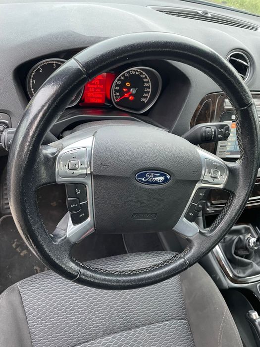 Vand Ford Mondeo Ghia