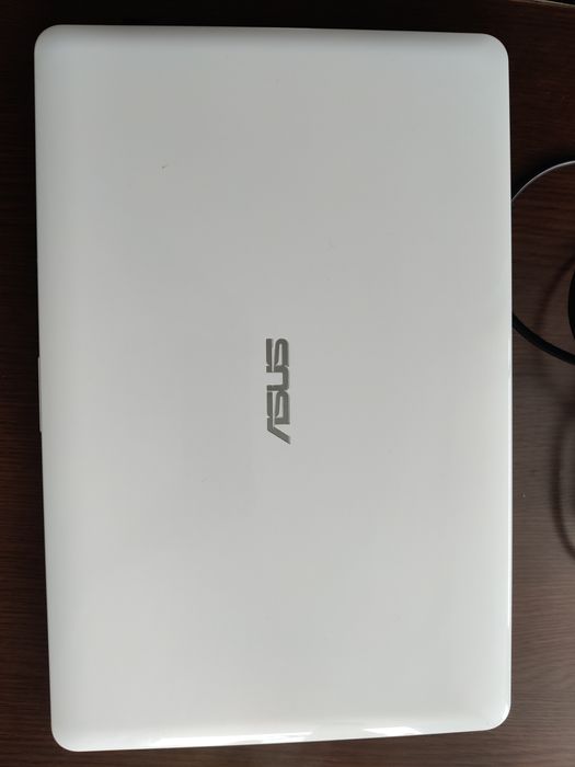 Laptop ASUS X540L i3 Windows 10 pro instalat si activat