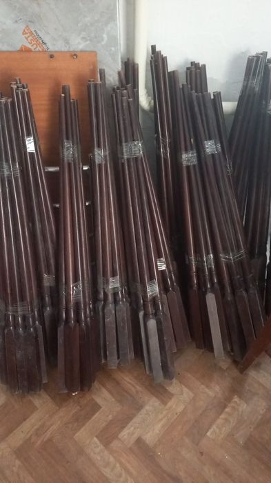 Продам балясины, стойки и перила б/у