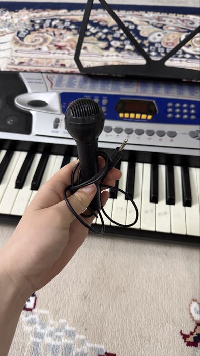 синтезатор CORTLAND