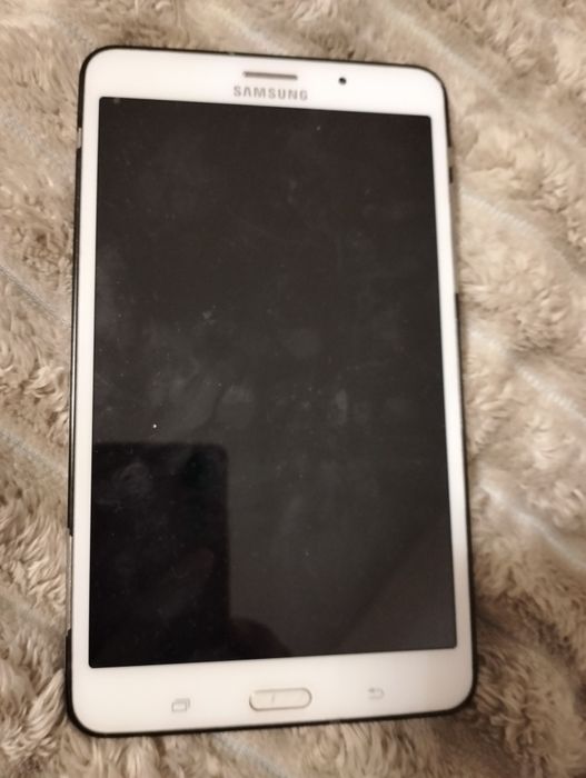 Продам планшет работает