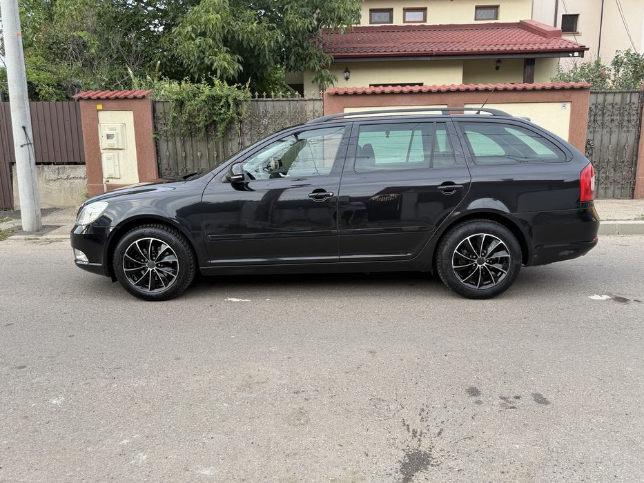 SKODA Octavia 2010 — imagine 2