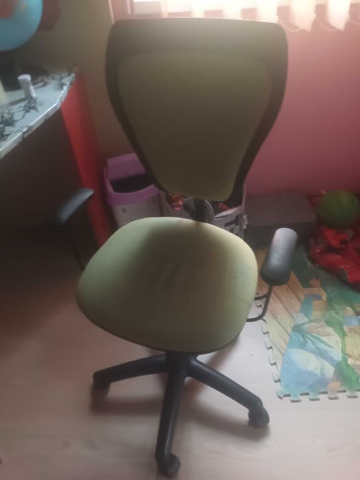 Vand scaune birou