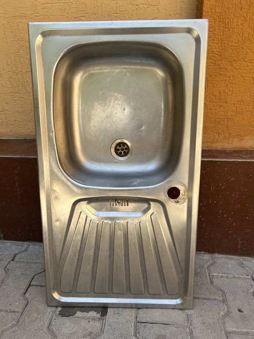 Продается раковина для мойки посуды + сместитель