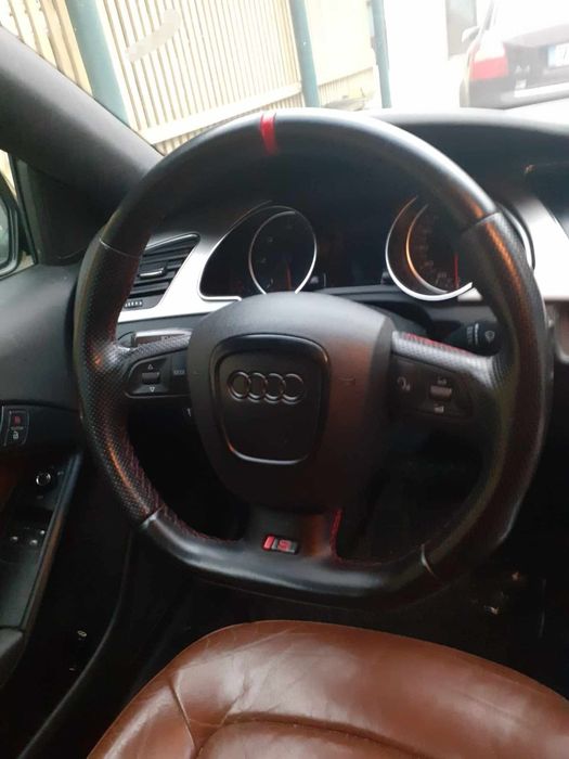 Vând Audi A 5 coupe