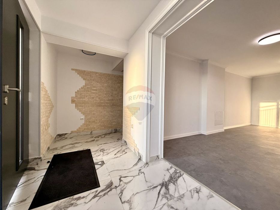 Продава се Къща в Балчик - 295 кв.м за 649 €/кв.м - Снимка #5