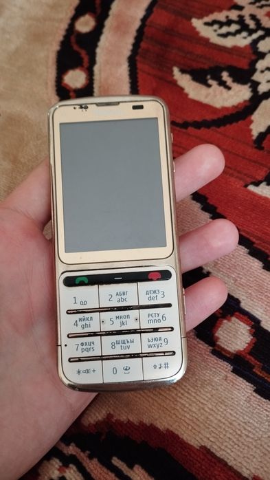 Nokia C3-01 Gold Edition