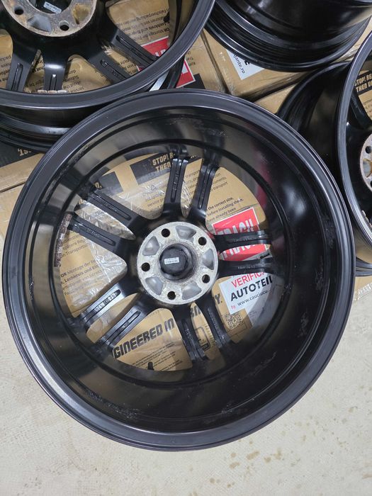 Jante 18 BMW F30 F31 E90 E91 X1 X3 F20 F21 5x120 72.6 8J et35