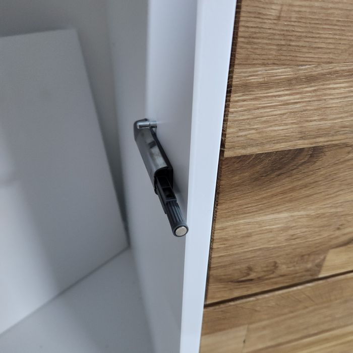 NOU Comoda lemn 110cm