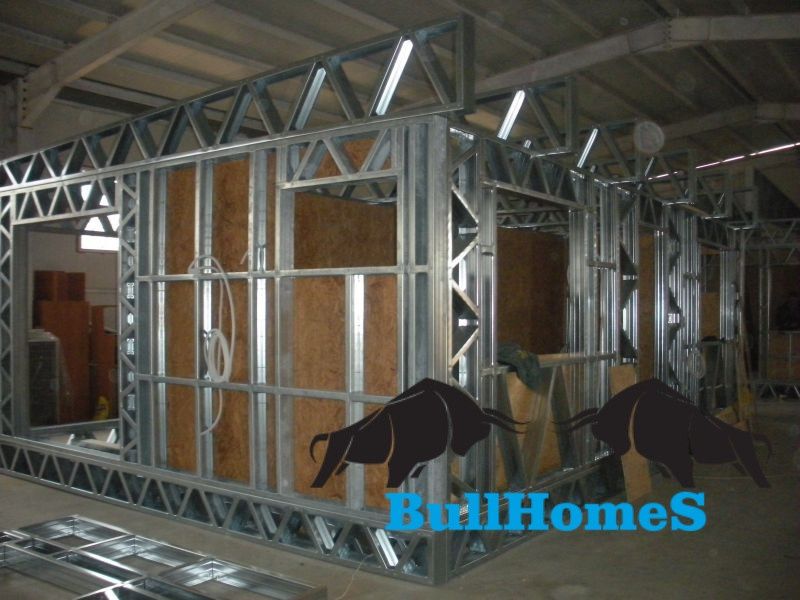 99€/м2 Сглобяеми / Преместваеми къщи на етап конструкция на профили