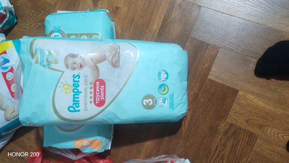 Подгузники трусики HUGGIES И Pampers гиппоалергенные
