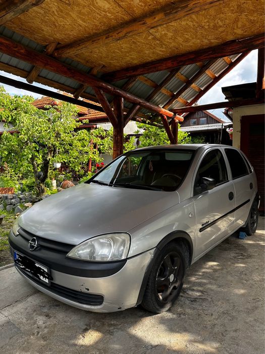 Opel Corsa C 2001 benzina