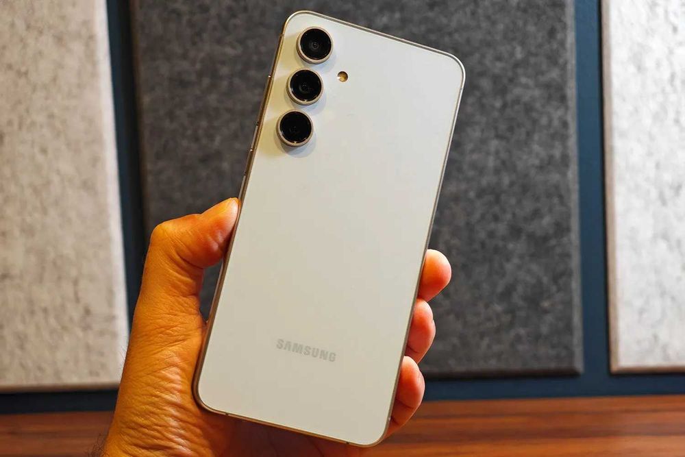 Samsung Galaxy S24 FE (Алматы)