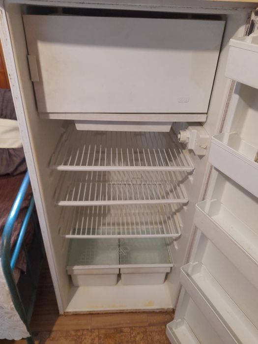 Хладилник Мраз м250