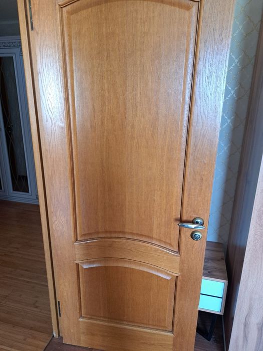 Продам межкомнатные двери