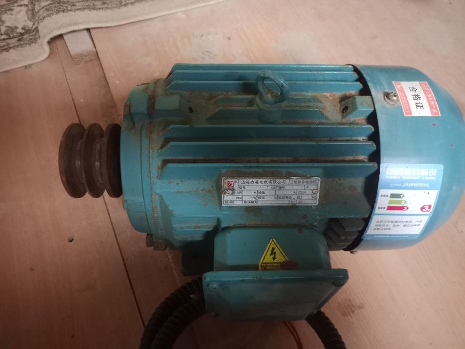 Электро двигатель 380 в  ...