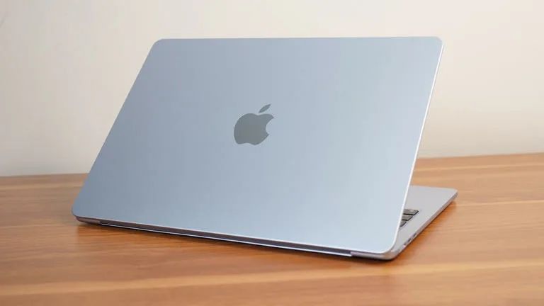 Macbook Air 15” M4 16/256gb у Артура в магазине на Малике Б17 Hofmann