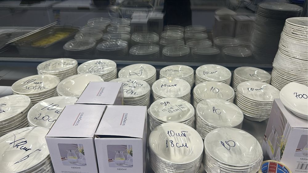 Продаются белые  тарелки для дома и общепита