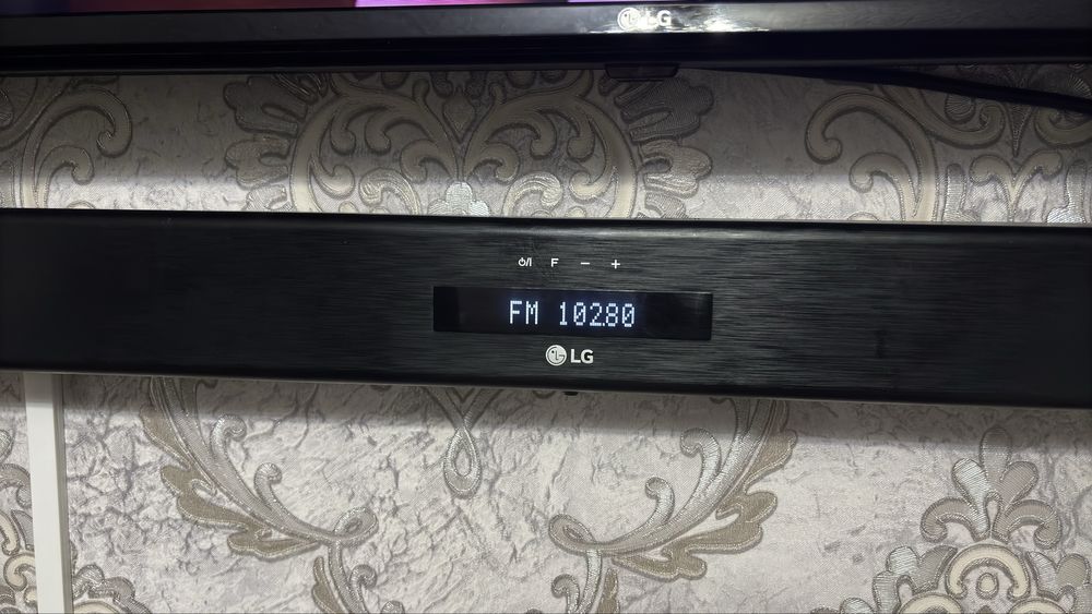 Продам саундбар LG